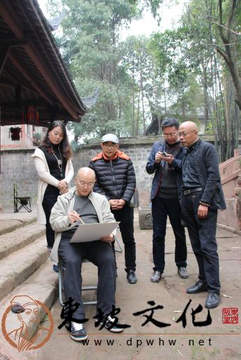 历时近三年，李勇在三苏祠博物馆创作了一批精品书画。.JPG